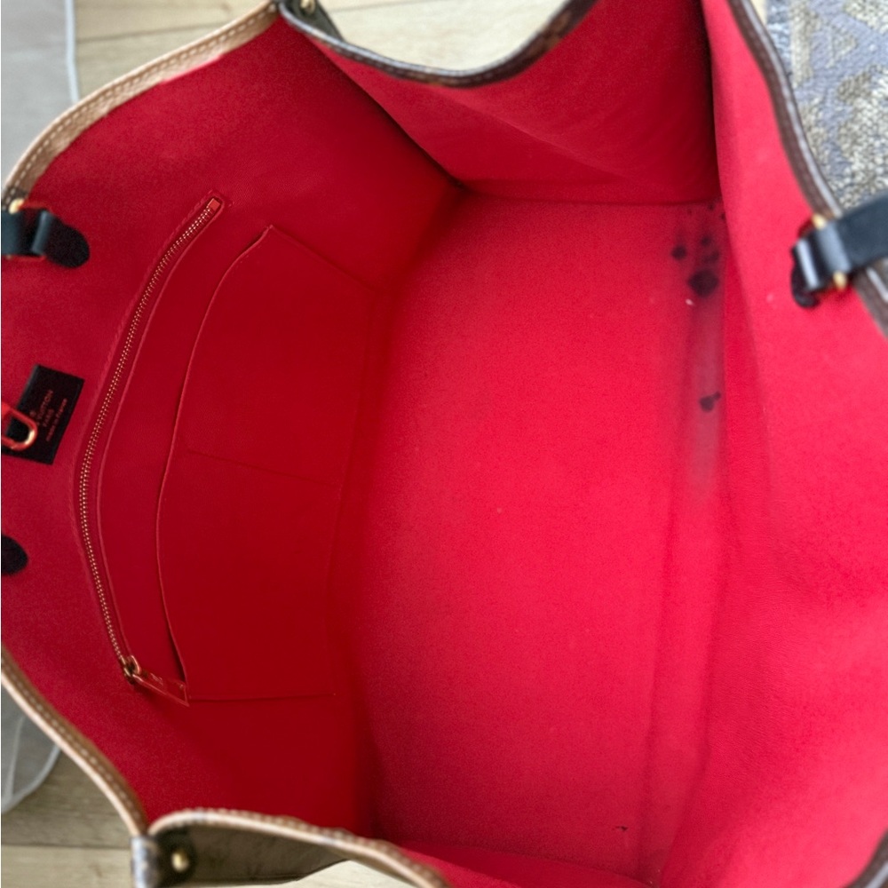 Louis Vuitton Tan Monogram Handbag - Picture 6 of 6